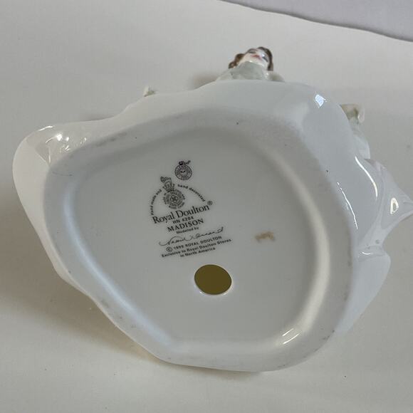 Royal Doulton Figurine Madison Green & White Dress HN 4204 Pretty Ladies Coll. - Picture 13 of 14